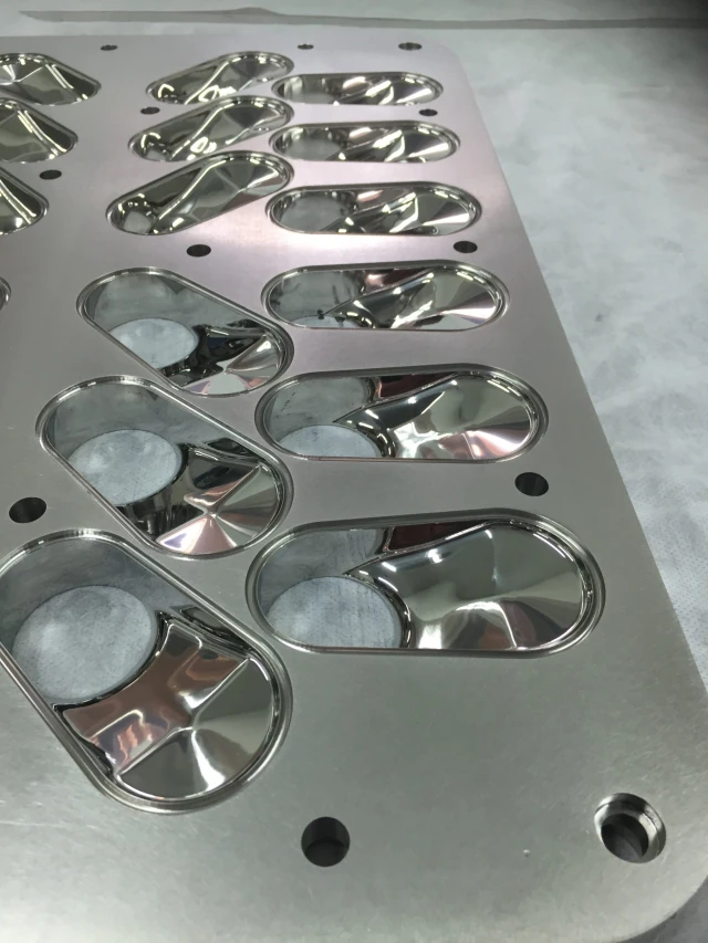 Gefreesde aluminium matrijs gepolijst