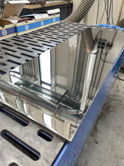 Handmatig supermirror 8 polijsten