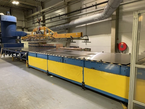 RVS plaat 11 meter machinaal slijpen